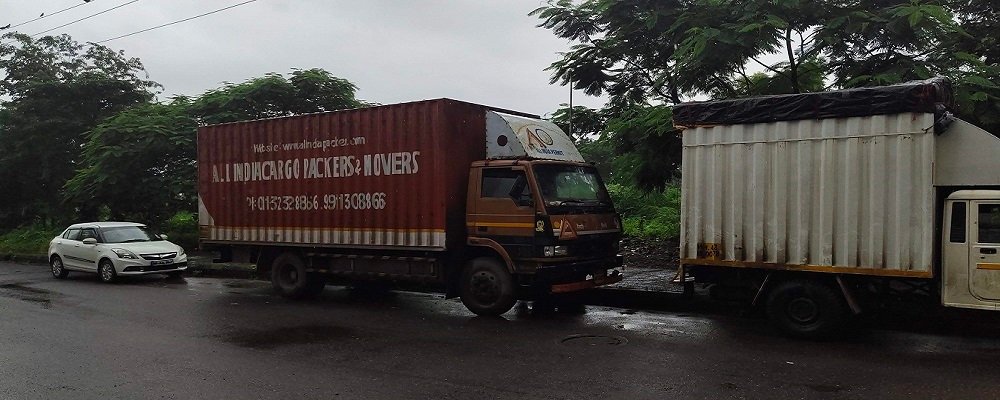 Transport truck